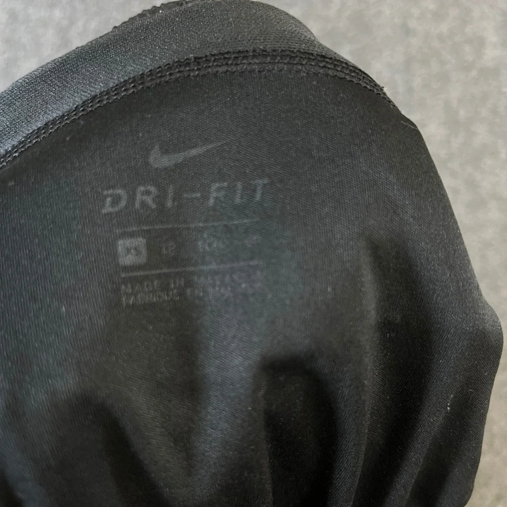 Nike Dri-FIT Womens Running Shorts Black Size XS Mesh Panel Zipper Pocket Sporty